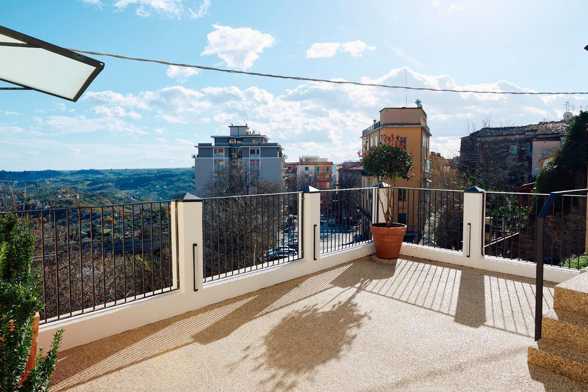 Relais Al Teatro Bed & Breakfast Chieti Exterior photo